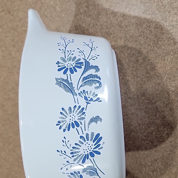 Vintage Pyrex Colonial Mist Casserole Dish! - Picture 5 of 16